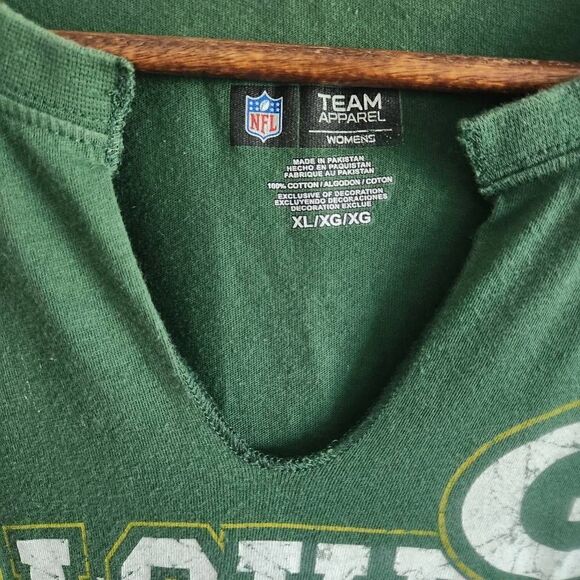 Greenbay Packers T-Shirt Womens XL NFL Football V-Neck Green - Picture 3 of 3